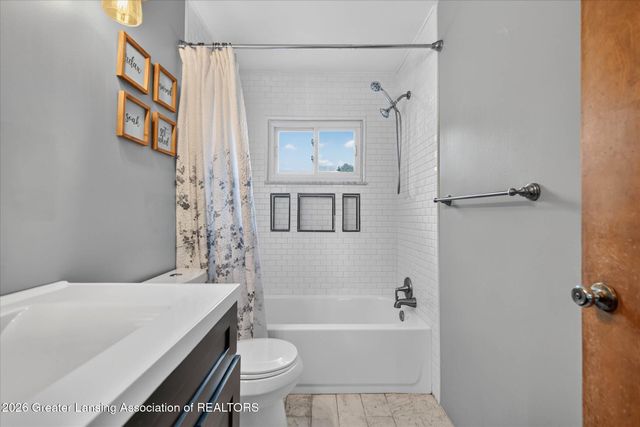 830 Newton Street, Lansing, MI 48912