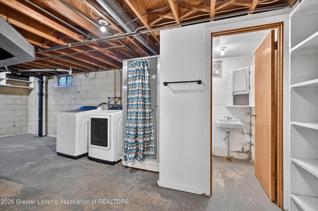 830 Newton Street, Lansing, MI 48912
