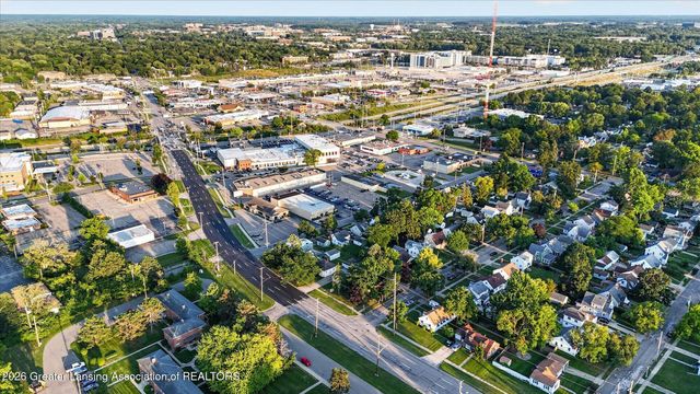 830 Newton Street, Lansing, MI 48912