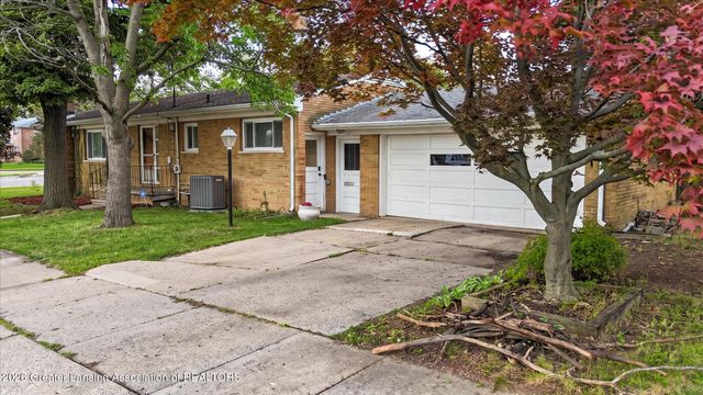 830 Newton Street, Lansing, MI 48912