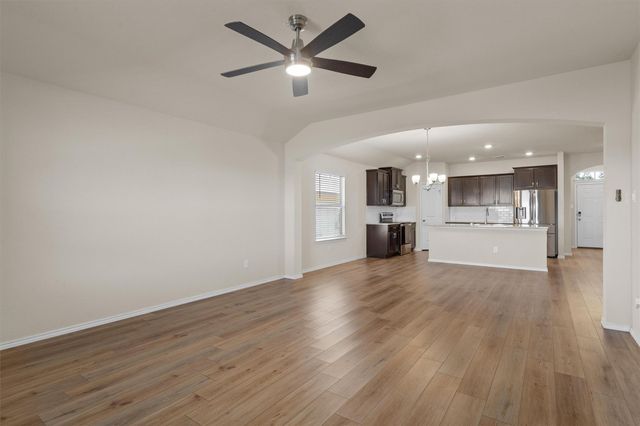 1644 T H Johnson DR, Taylor, TX 76574