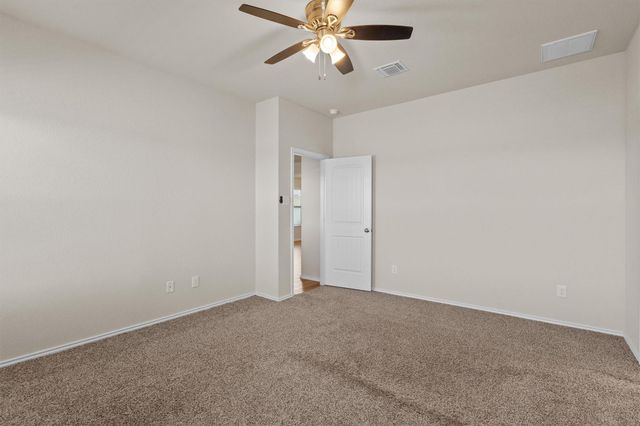 1644 T H Johnson DR, Taylor, TX 76574