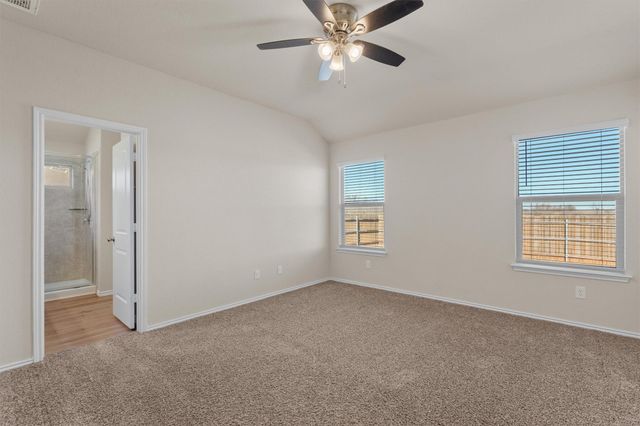 1644 T H Johnson DR, Taylor, TX 76574