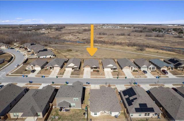 1644 T H Johnson DR, Taylor, TX 76574