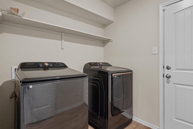 1644 T H Johnson DR, Taylor, TX 76574