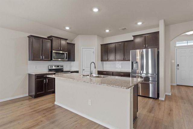 1644 T H Johnson DR, Taylor, TX 76574