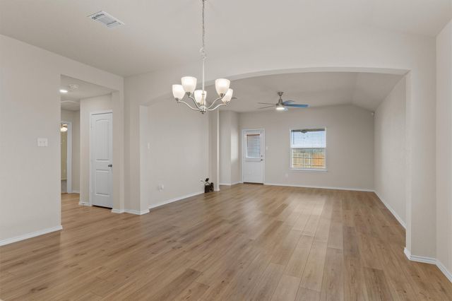 1644 T H Johnson DR, Taylor, TX 76574