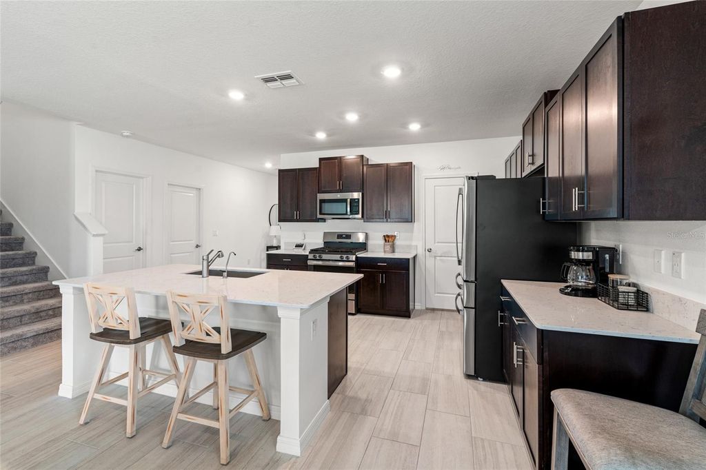 Image 11 of property listing at 22083 BLAZING STAR RUN, Land O Lakes, FL 34637