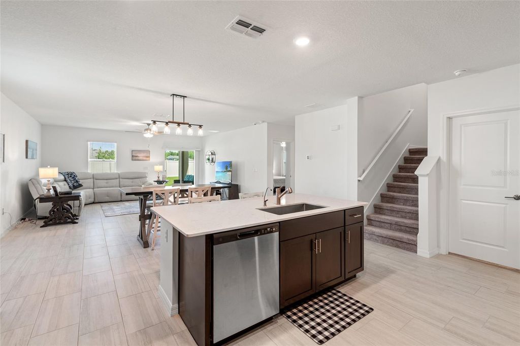 Image 12 of property listing at 22083 BLAZING STAR RUN, Land O Lakes, FL 34637