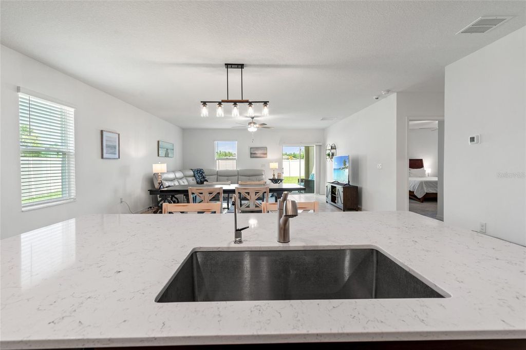 Image 13 of property listing at 22083 BLAZING STAR RUN, Land O Lakes, FL 34637