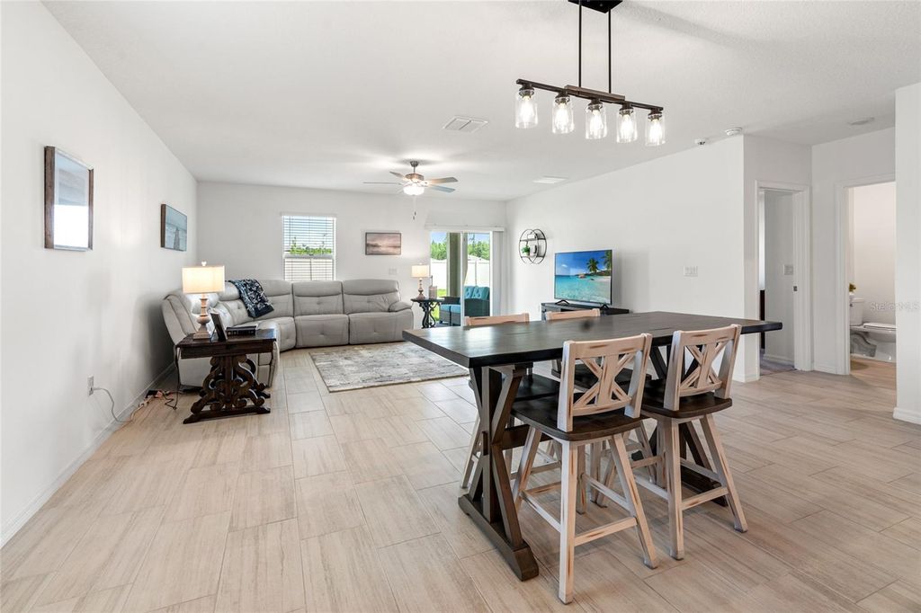 Image 14 of property listing at 22083 BLAZING STAR RUN, Land O Lakes, FL 34637