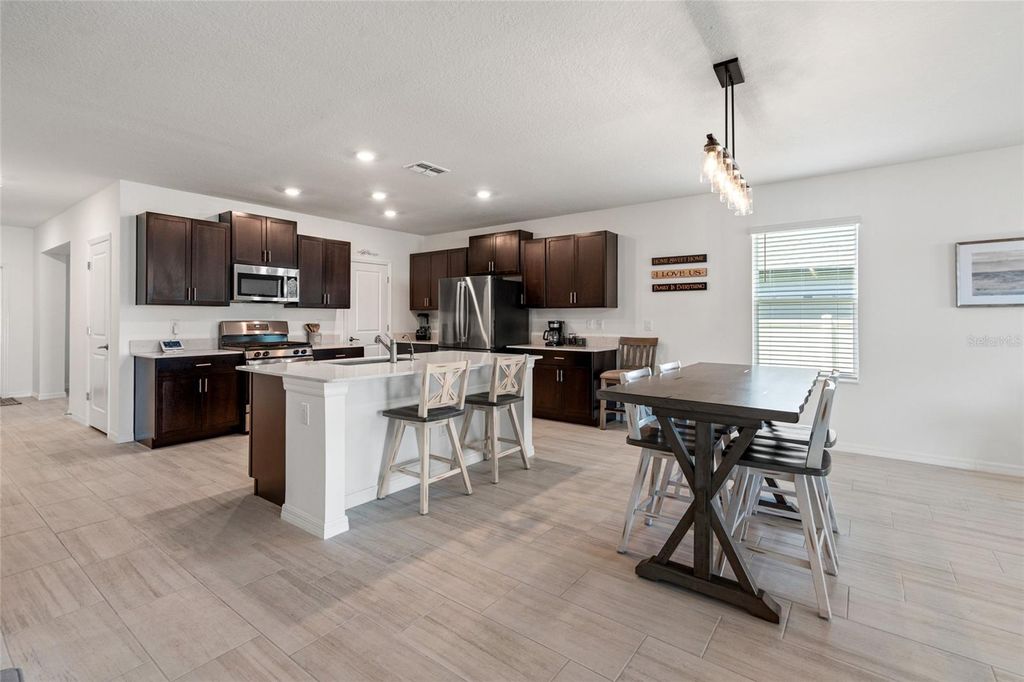 Image 15 of property listing at 22083 BLAZING STAR RUN, Land O Lakes, FL 34637