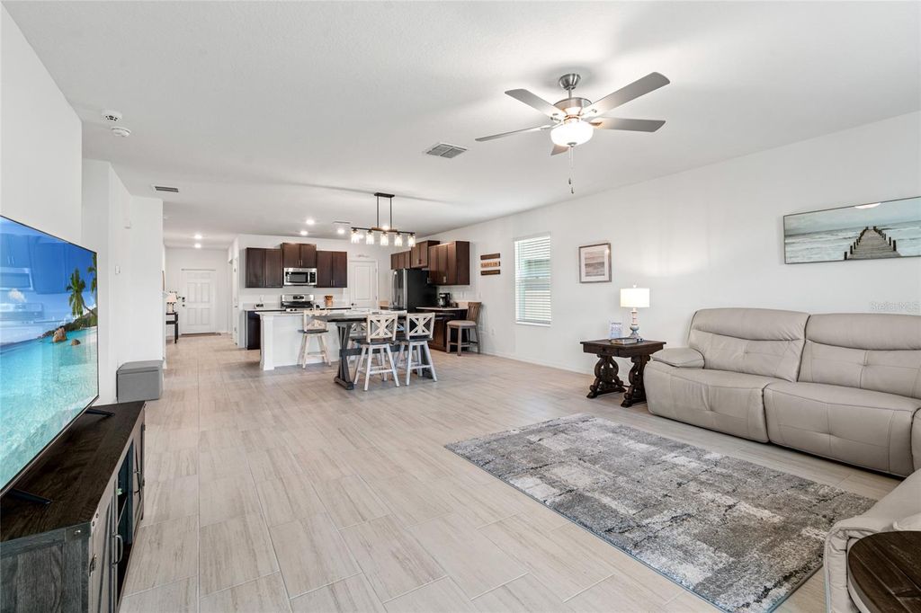 Image 17 of property listing at 22083 BLAZING STAR RUN, Land O Lakes, FL 34637