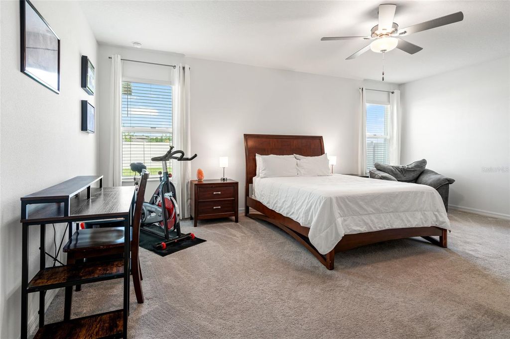 Image 21 of property listing at 22083 BLAZING STAR RUN, Land O Lakes, FL 34637