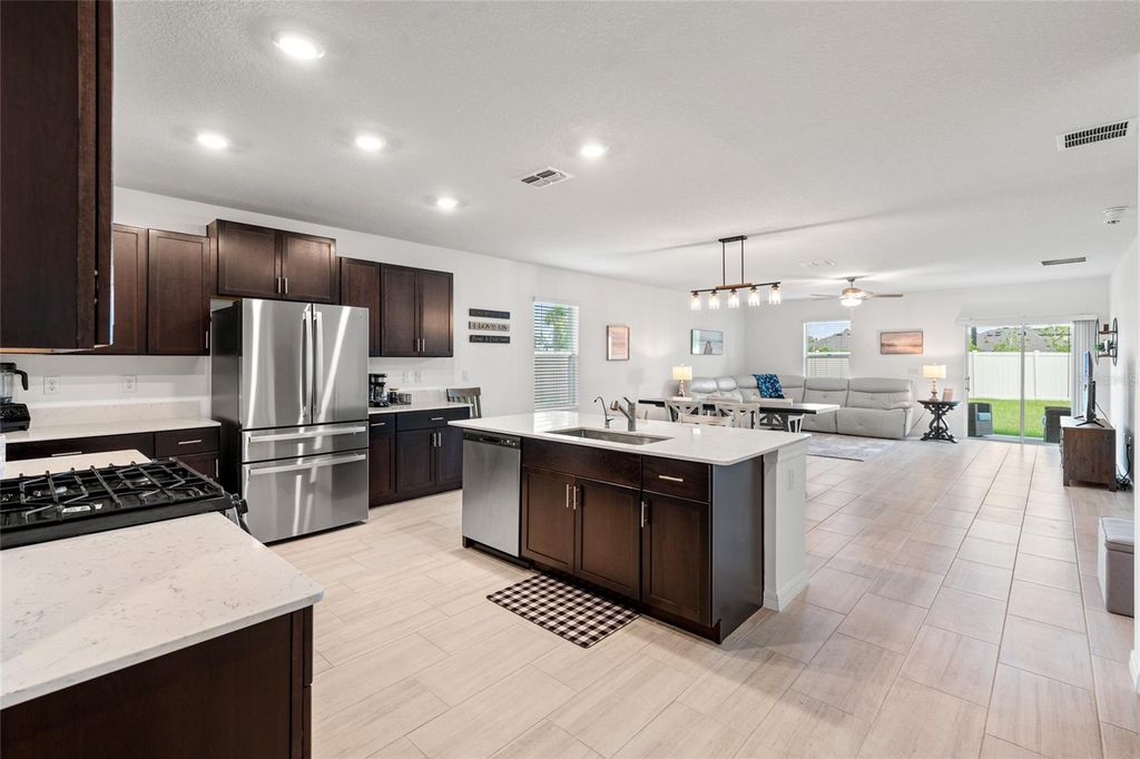 Image 9 of property listing at 22083 BLAZING STAR RUN, Land O Lakes, FL 34637