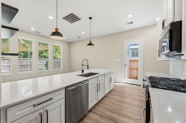 559 Dry Fork Lane, Conroe, TX 77304