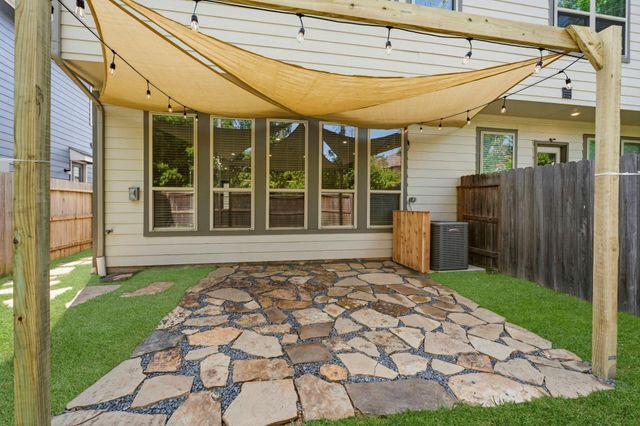 559 Dry Fork Lane, Conroe, TX 77304
