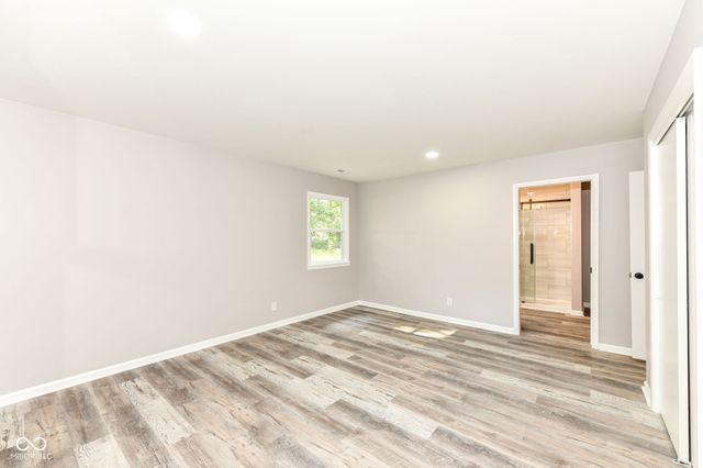 8846 Holliday Drive, Indianapolis, IN 46260