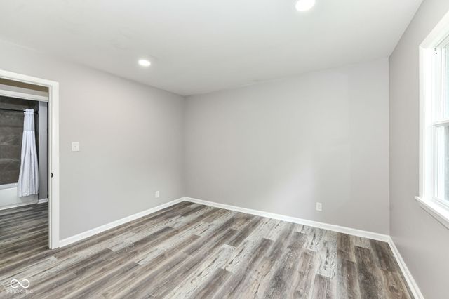 8846 Holliday Drive, Indianapolis, IN 46260