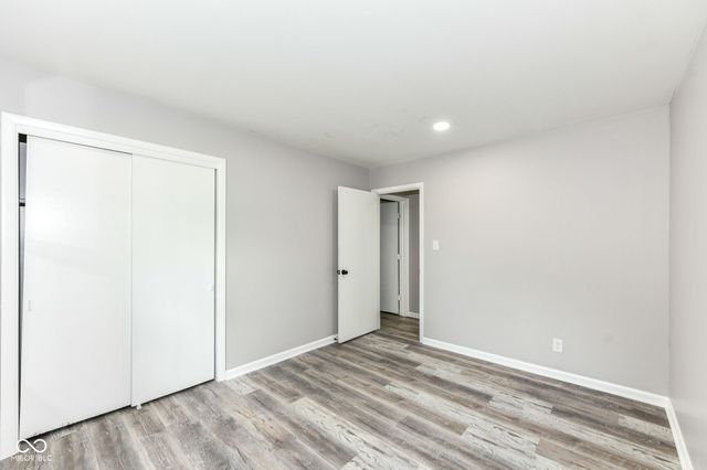 8846 Holliday Drive, Indianapolis, IN 46260