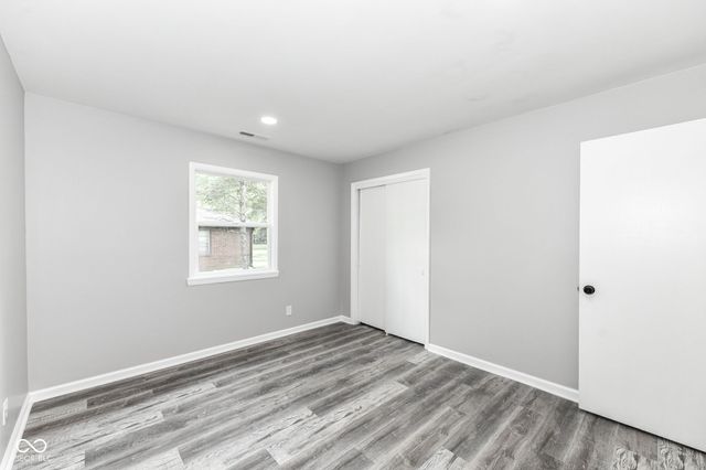 8846 Holliday Drive, Indianapolis, IN 46260