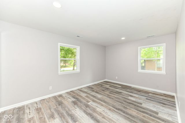 8846 Holliday Drive, Indianapolis, IN 46260