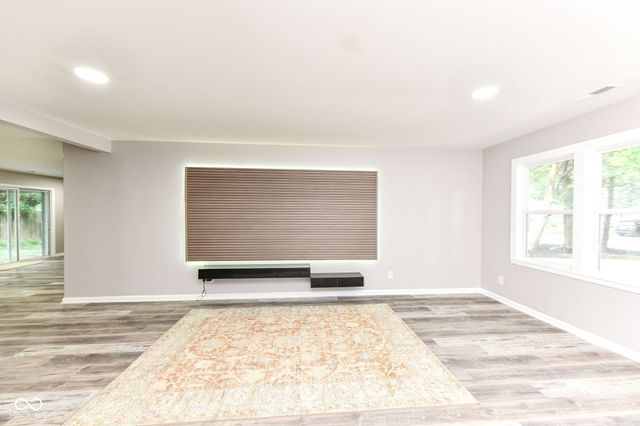 8846 Holliday Drive, Indianapolis, IN 46260