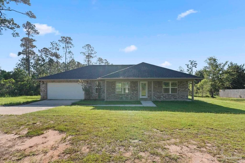 2116 Lewis Rd, Milton, FL 32570
