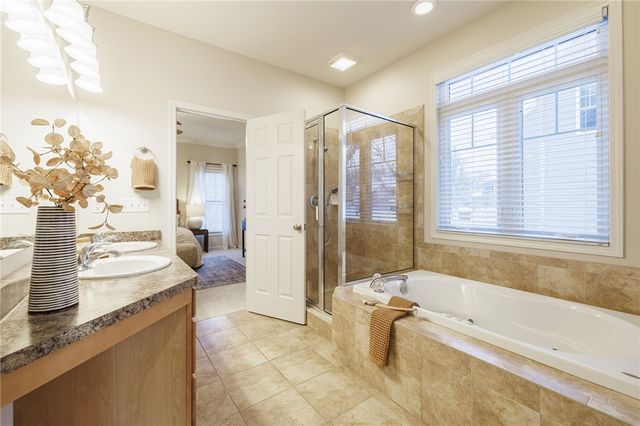 1394 Meadow Breeze Lane, Webster, NY 14580