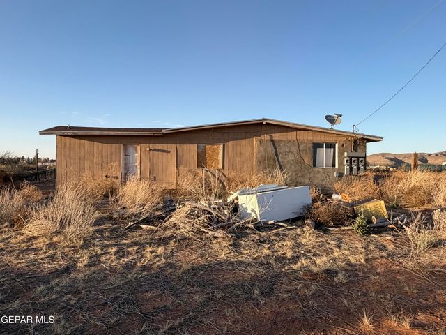 14552 Bradley Road, El Paso, TX 79938