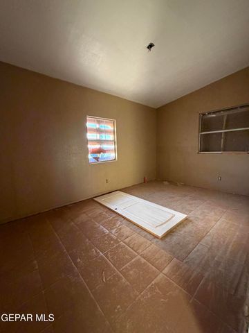 14552 Bradley Road, El Paso, TX 79938