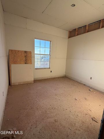 14552 Bradley Road, El Paso, TX 79938