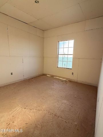 14552 Bradley Road, El Paso, TX 79938