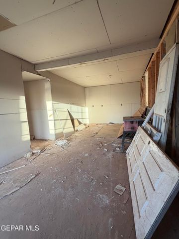 14552 Bradley Road, El Paso, TX 79938