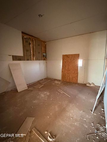 14552 Bradley Road, El Paso, TX 79938