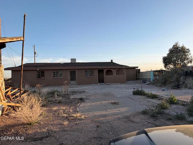 14552 Bradley Road, El Paso, TX 79938