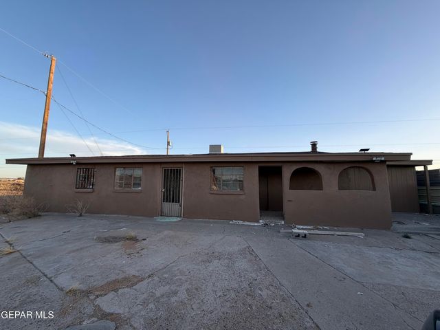 14552 Bradley Road, El Paso, TX 79938