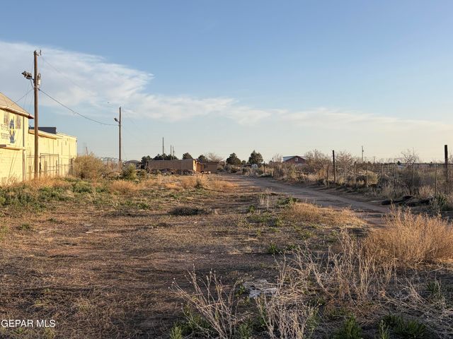 14552 Bradley Road, El Paso, TX 79938