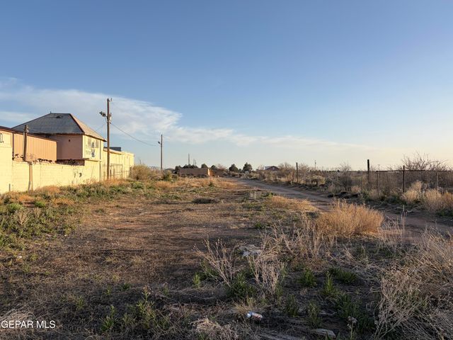 14552 Bradley Road, El Paso, TX 79938