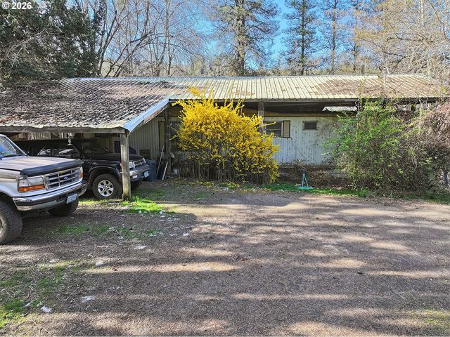 2590 DEE Hwy, Hood River, OR 97031