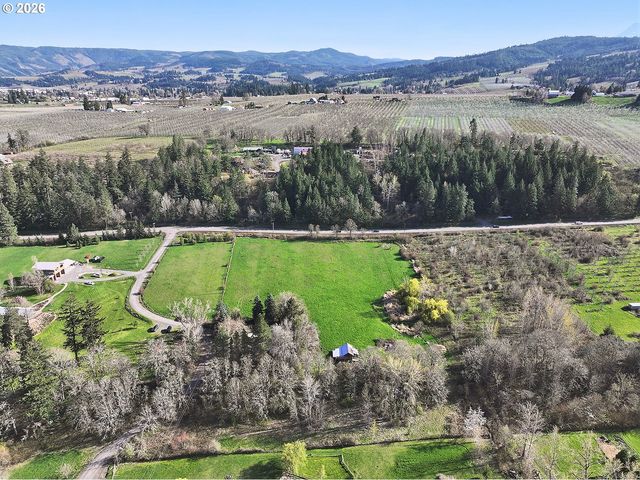 2590 DEE Hwy, Hood River, OR 97031