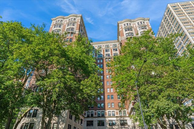 5000 N Marine Drive 9C, Chicago, IL 60640