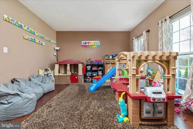 7494 EDINGTON DR, Warrenton, VA 20187