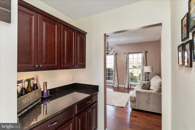 7494 EDINGTON DR, Warrenton, VA 20187