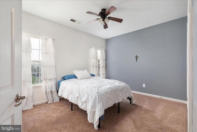 7494 EDINGTON DR, Warrenton, VA 20187