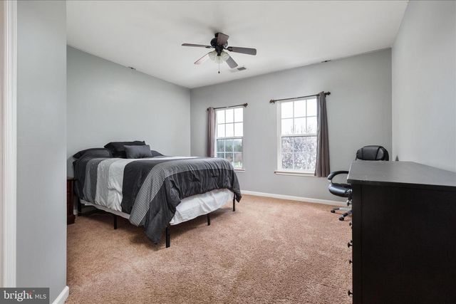 7494 EDINGTON DR, Warrenton, VA 20187