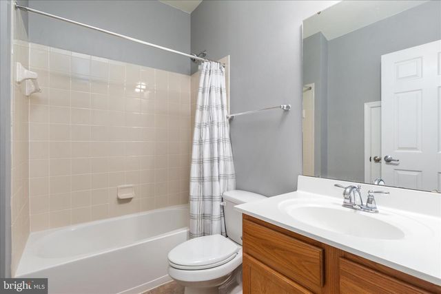 7494 EDINGTON DR, Warrenton, VA 20187