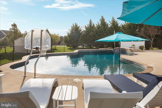 7494 EDINGTON DR, Warrenton, VA 20187