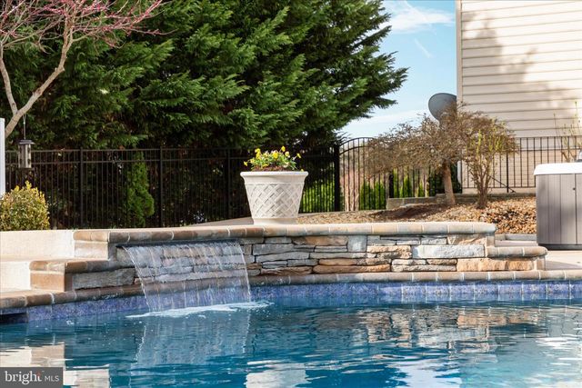 7494 EDINGTON DR, Warrenton, VA 20187