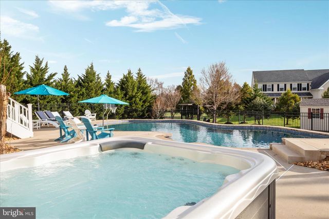 7494 EDINGTON DR, Warrenton, VA 20187